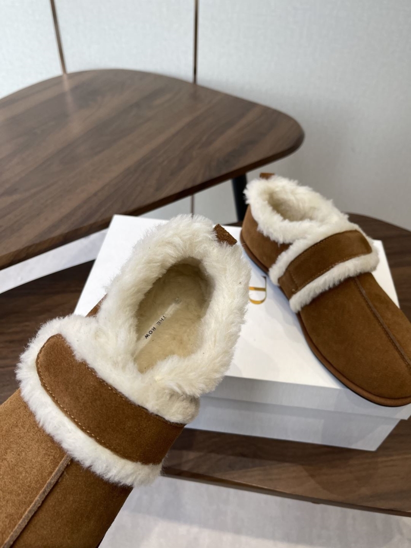The R0w boots